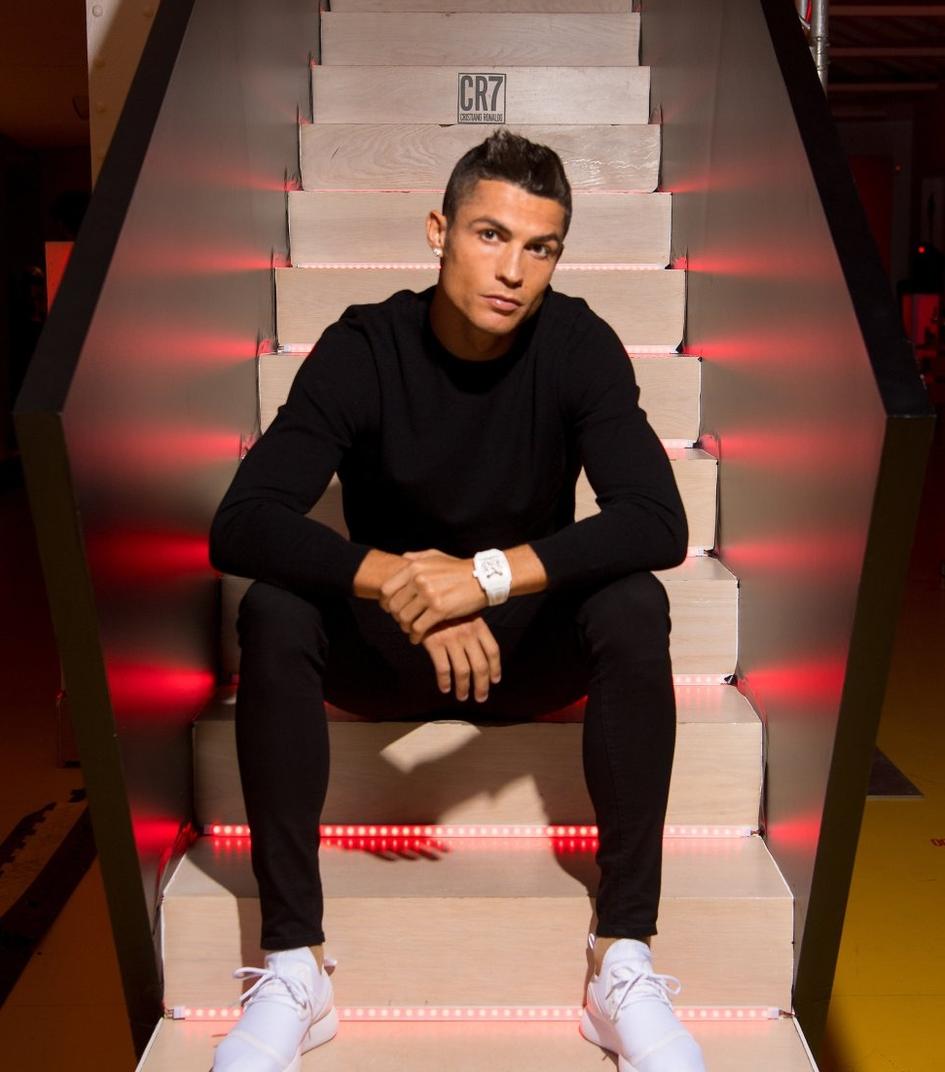 c罗卖香水,c罗kaka香水