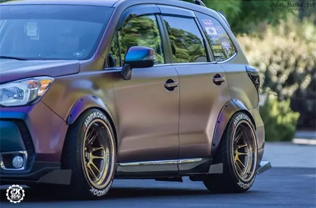 “不务正业”的低趴斯巴鲁森林人,在路上暴走的姿态简直凶猛!