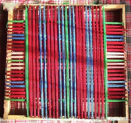 旧毛线手工地毯怎么做,用旧毛线手工制作地毯的各种做法