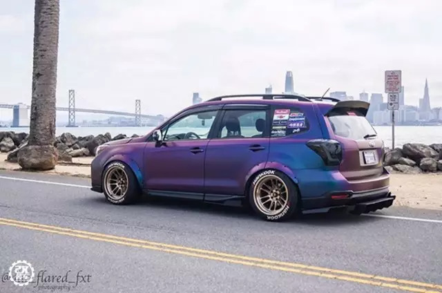 “不务正业”的低趴斯巴鲁森林人,在路上暴走的姿态简直凶猛!