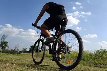 骑行中抽筋的成因及预防解决方法,骑行过程中脚抽筋怎么解决