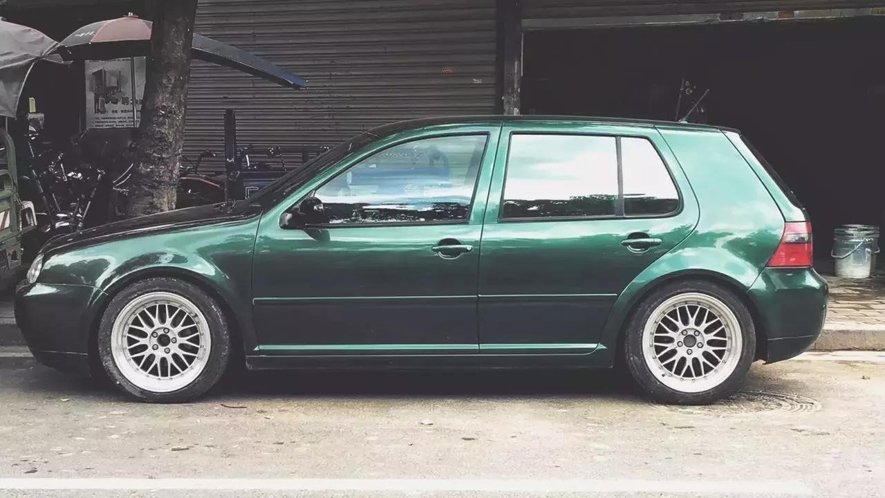 一个喜欢玩车的女司机,喜欢玩飞车的女生是什么性格