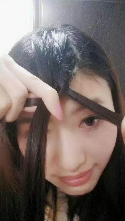 长发带刘海编发教程简单大气,淑女发型有刘海编发