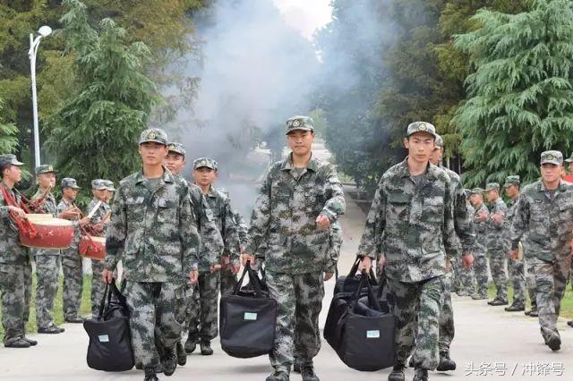 新兵连变化可以有多大,新兵连是什么样子的
