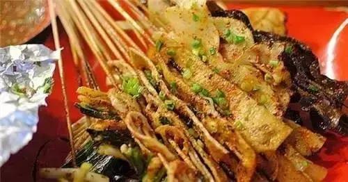 南木屋，西何师，烧烤生意太苦逼，如何从几十万路边摊中做到上亿