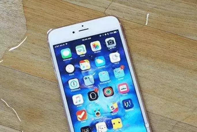 vivo手机掉水里了正确处理方法,手机掉水里了黑屏了应该怎么处理