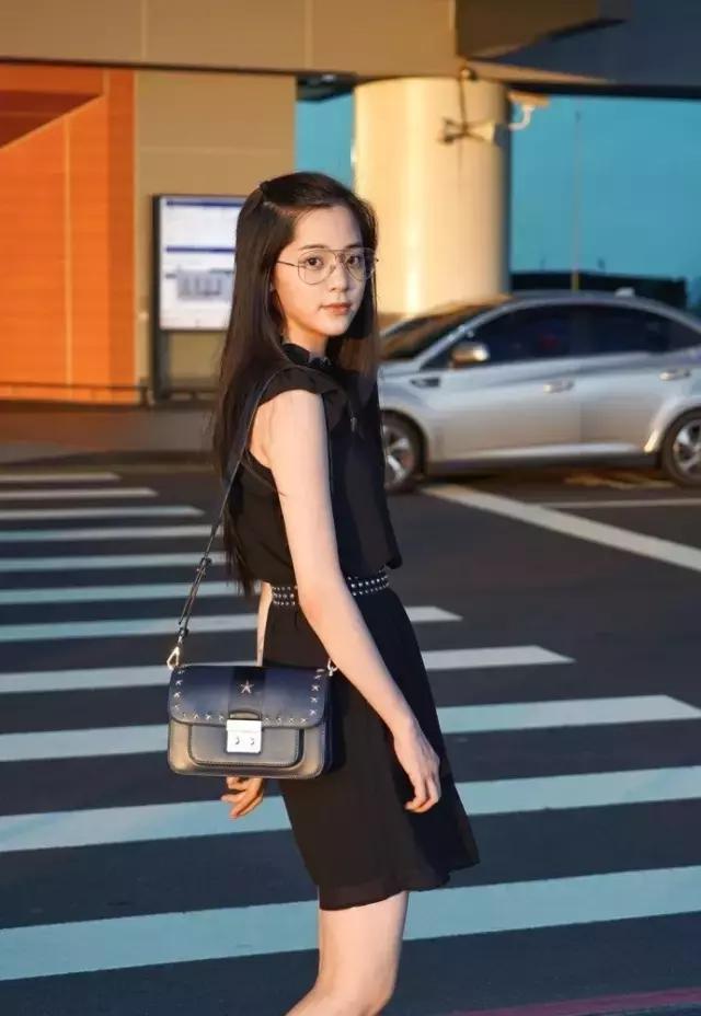 一个iphone能卖多少钱,杨幂同款包2018新款