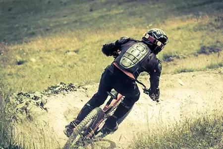 骑行中抽筋的成因及预防解决方法,骑行过程中脚抽筋怎么解决