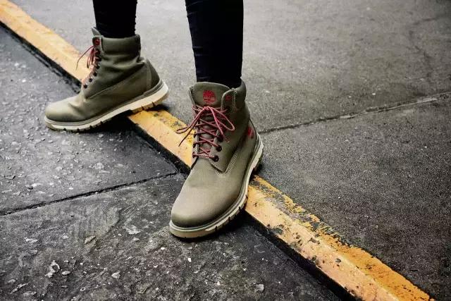 踢不烂大黄靴滴上了油渍,踢不烂大黄靴timberland