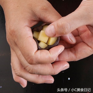 酥皮没爆开怎么办,蛋黄酥酥皮怎么样会更酥