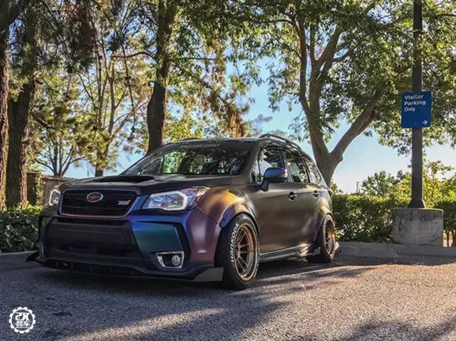 “不务正业”的低趴斯巴鲁森林人,在路上暴走的姿态简直凶猛!