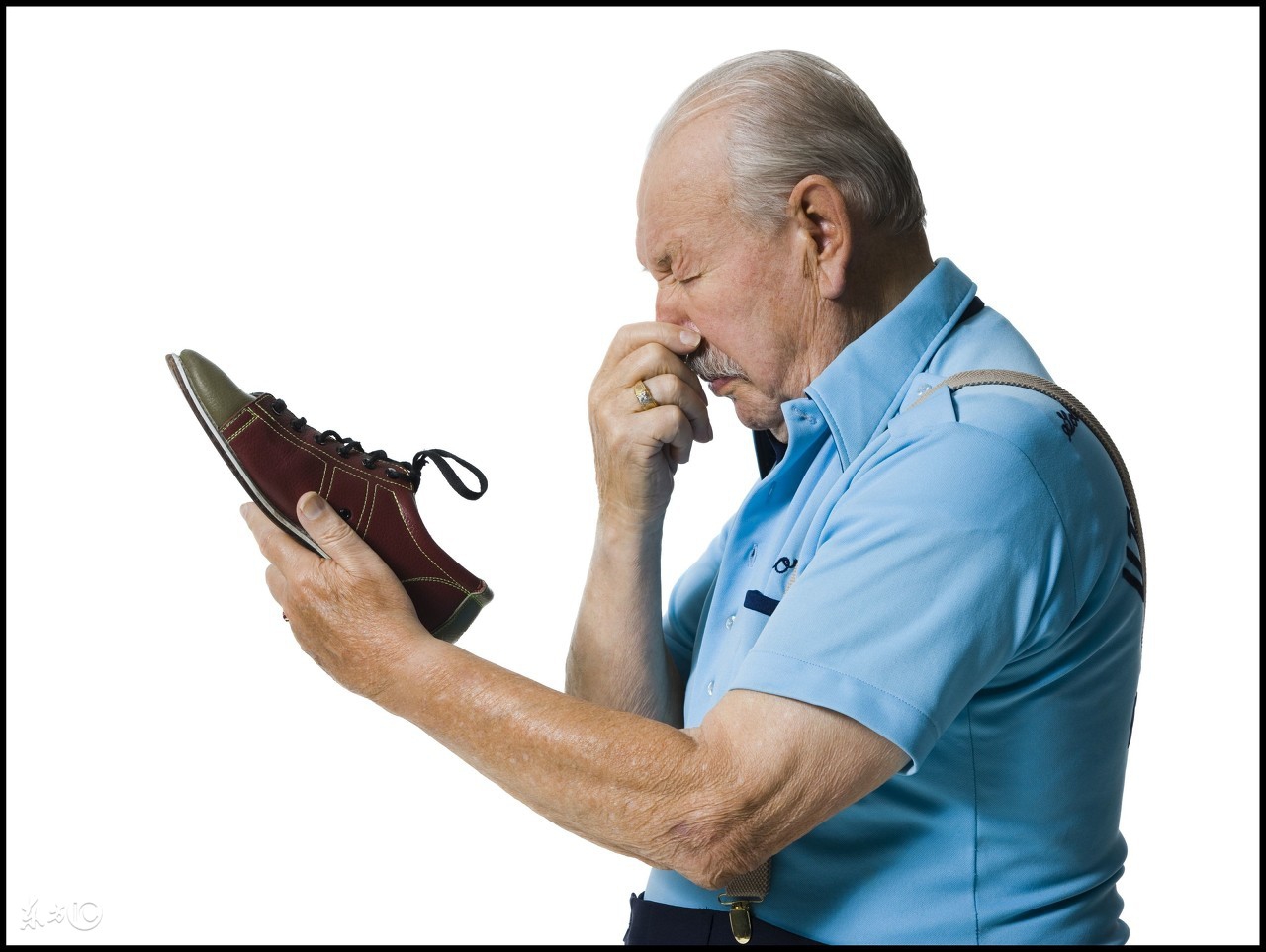 你有脚臭该怎么办呢,脚臭你有什么办法