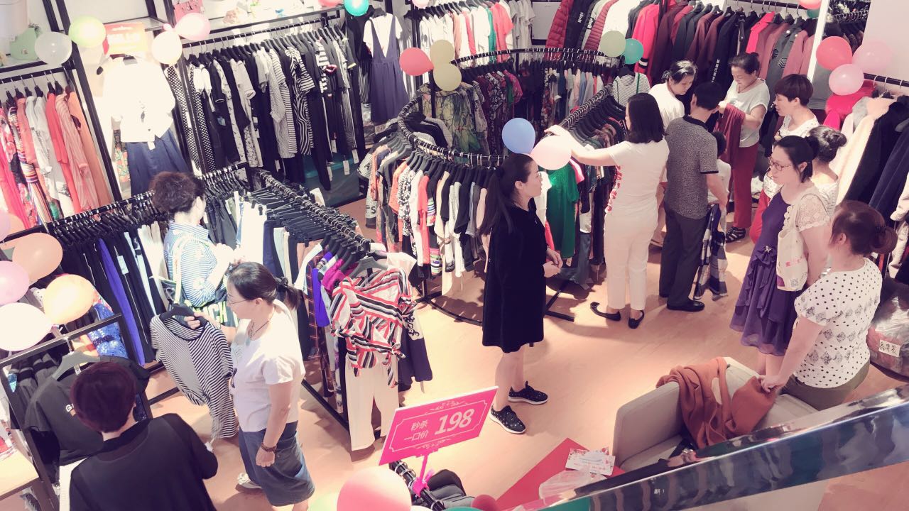 服装店经营技巧和话术怎么写,服装店运营技巧与手法