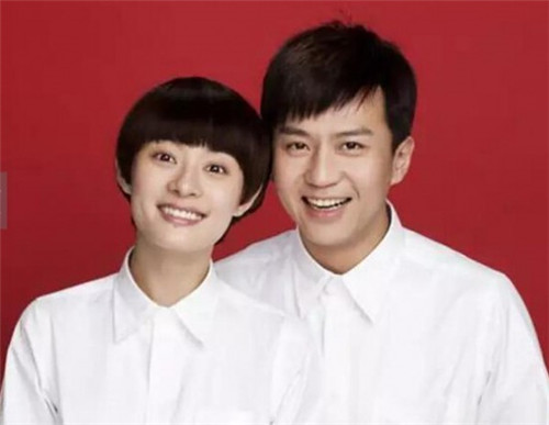 明星结婚登记照风格大全,明星结婚证件照是散发还是扎起来