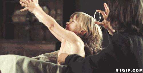 那个曾经在产房门口哭的男人,盘点产房外的老公哭成狗