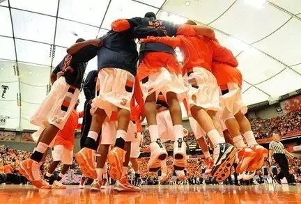 看你的球鞋就知道你会不会打球,打球对于球鞋要求高吗