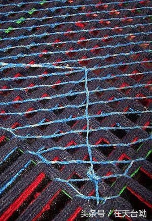 旧毛线手工地毯怎么做,用旧毛线手工制作地毯的各种做法