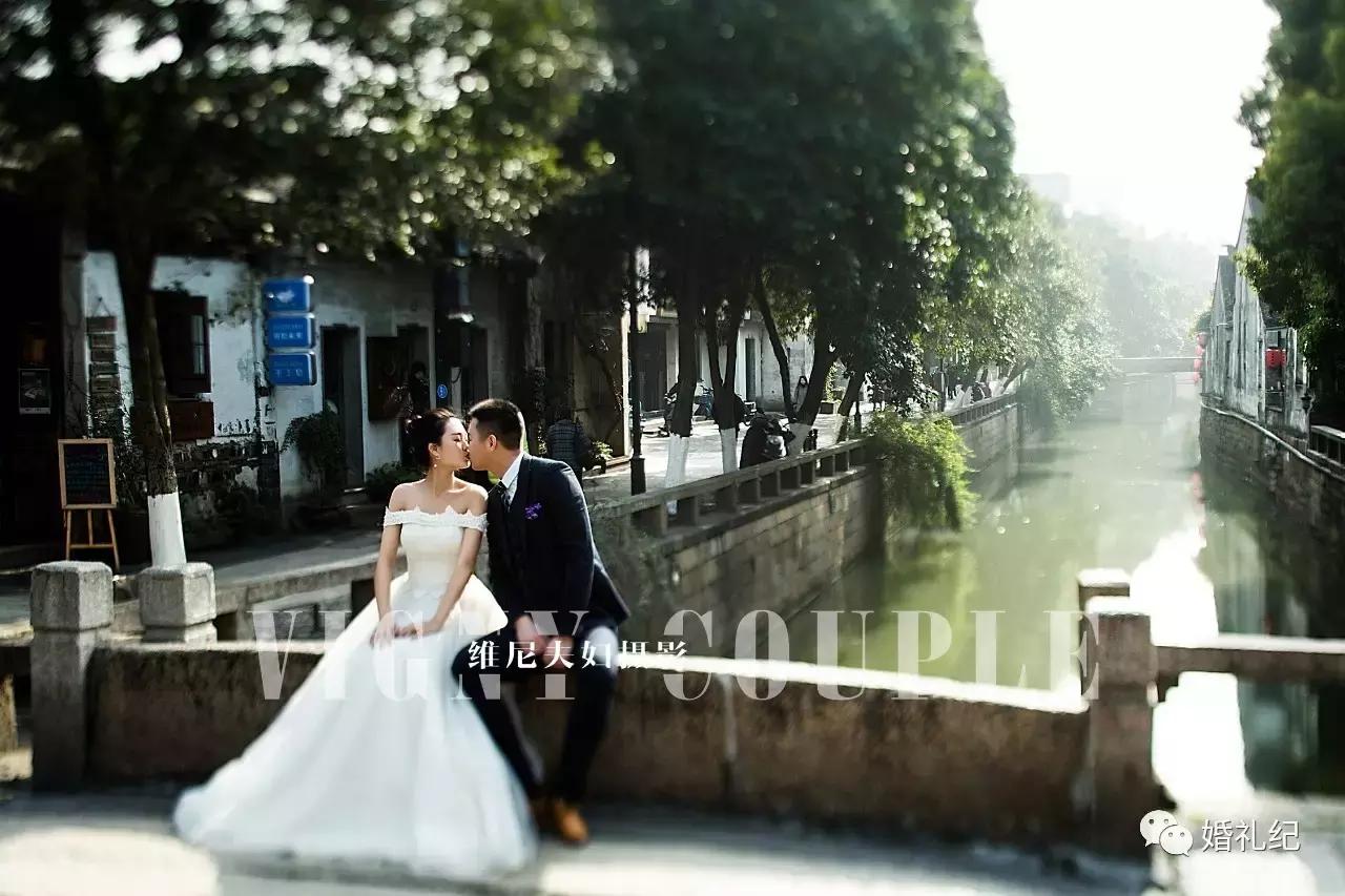 苏州拍婚纱照一般去哪些地方,在苏州拍了5套婚纱照推荐