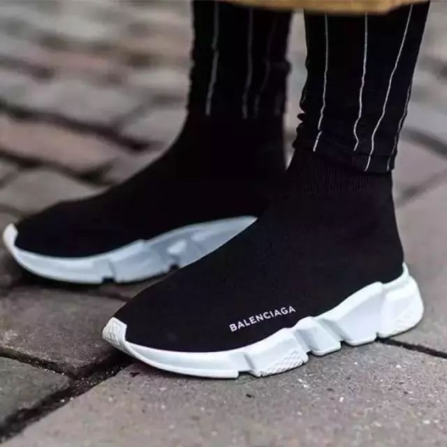 奢侈品购买时必须配货什么意思,奢侈品的配货价是怎么回事