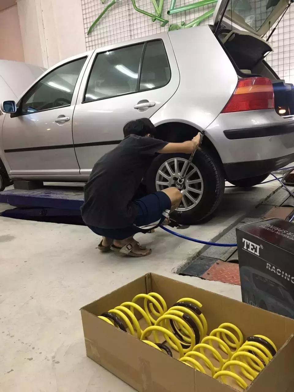 一个喜欢玩车的女司机,喜欢玩飞车的女生是什么性格