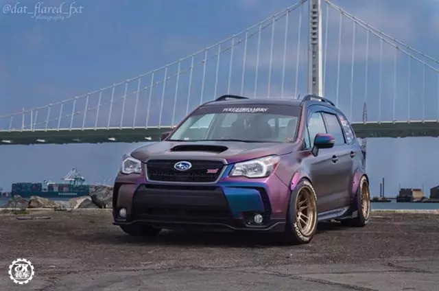 “不务正业”的低趴斯巴鲁森林人,在路上暴走的姿态简直凶猛!