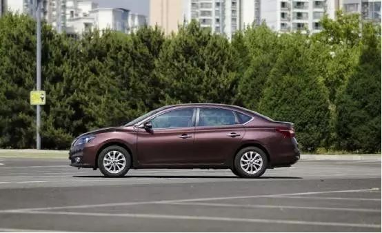 轩逸卖了多少台,经典轩逸车皮很薄吗