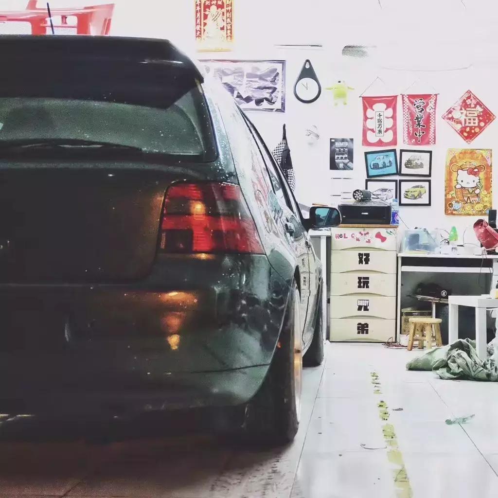 一个喜欢玩车的女司机,喜欢玩飞车的女生是什么性格