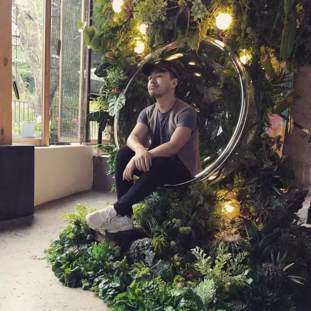 拥有后宫”佳丽三千“的设计师大叔告诉你：什么是美｜手作之美