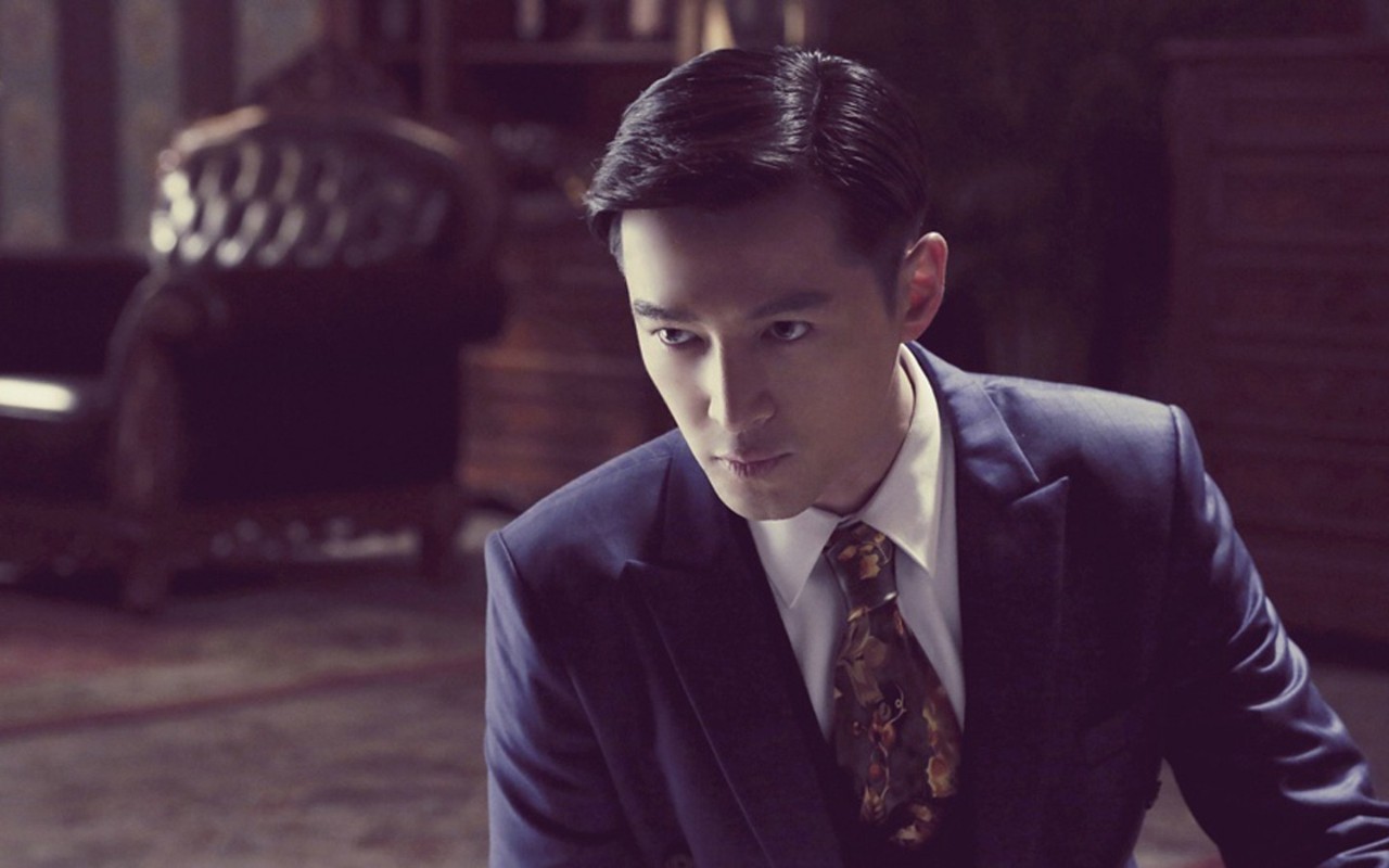 胡歌明明可以靠脸却要拼实力,胡歌出道17年为何能做到零差评