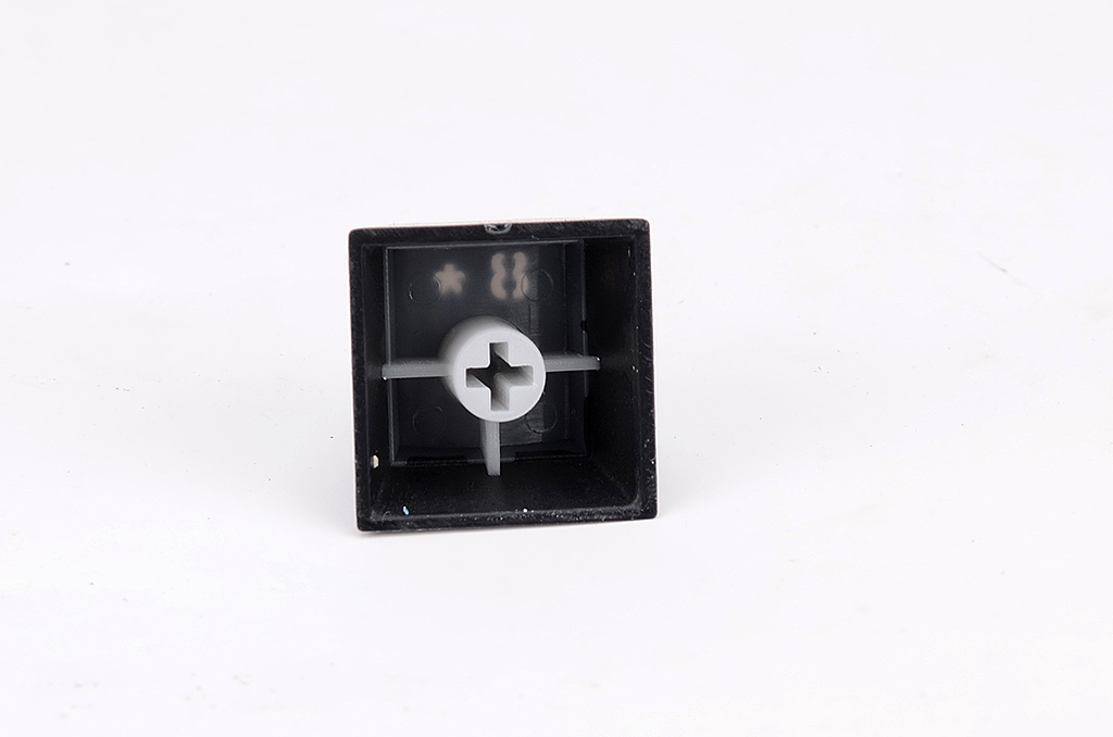 文本直送科技新闻:i-rocks艾芮克K60M金属机械式键盘动手玩