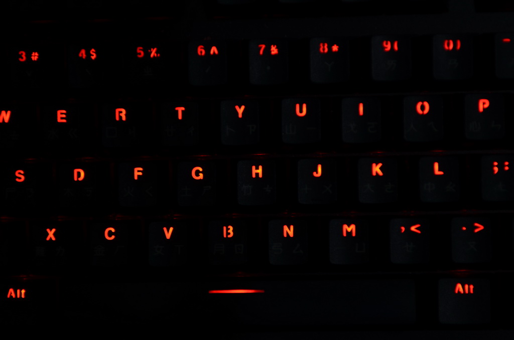 文本直送科技新闻:i-rocks艾芮克K60M金属机械式键盘动手玩