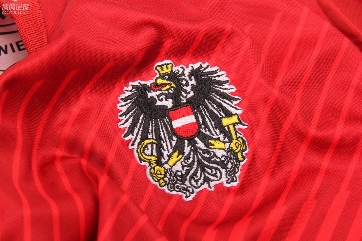 红色雄鹰--PUMA奥地利2016欧洲杯主场球迷版球衣赏析