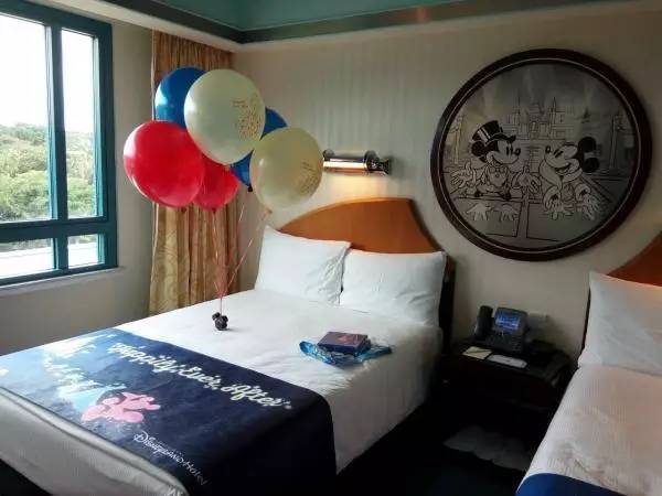 香港迪士尼酒店原价多少钱一晚,香港迪士尼酒店门票及酒店套餐