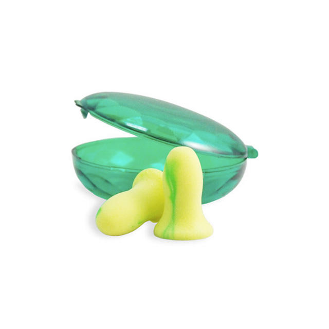 戴上耳机听呼噜声睡觉,戴上耳塞能听到呼噜声