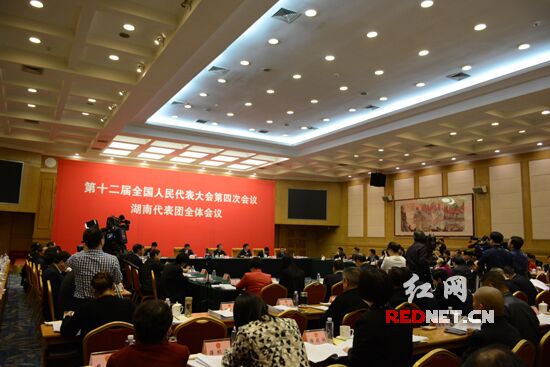 鏃╅鏂伴椈涓夊垎閽熺煡鏅撳ぉ涓嬩簨,姣忓ぉ涓夊垎閽熺煡鏅撳ぉ涓嬩簨鏂伴椈鏃╅