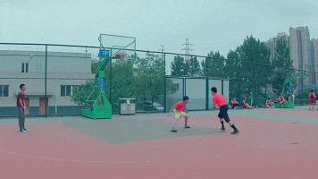 考辛斯低位单打技巧,考辛斯打法风格技术特点