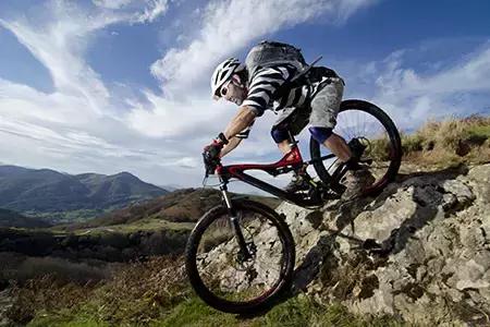 骑行中抽筋的成因及预防解决方法,骑行过程中脚抽筋怎么解决