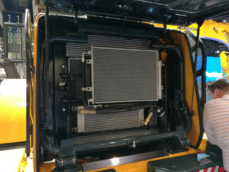 柳工装载机变矩器油温指示灯,装载机变矩器油温表图片