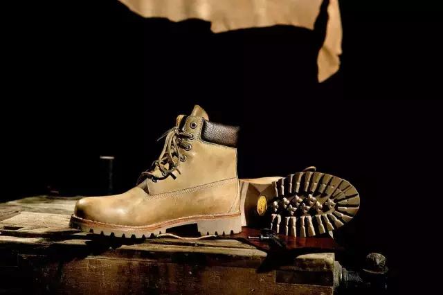 踢不烂大黄靴滴上了油渍,踢不烂大黄靴timberland