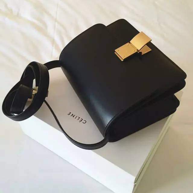 奢侈品购买时必须配货什么意思,奢侈品的配货价是怎么回事