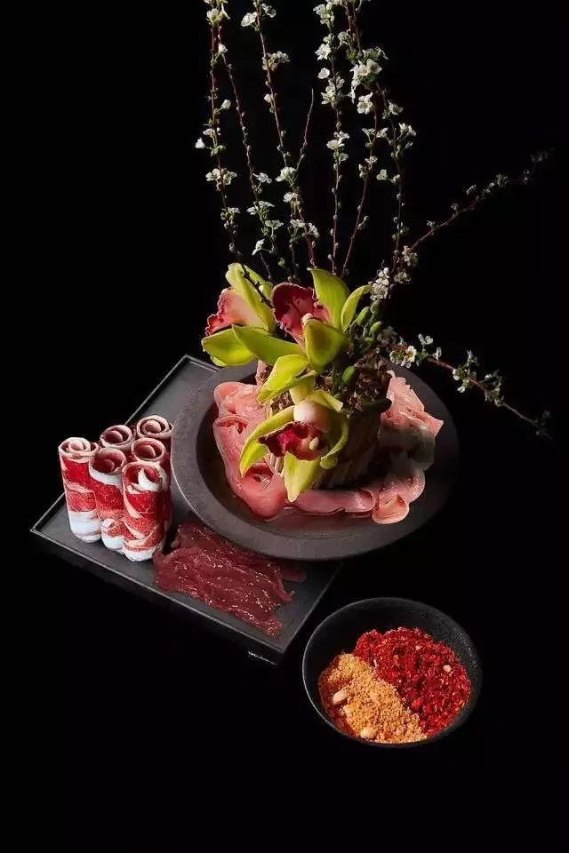 拥有后宫”佳丽三千“的设计师大叔告诉你：什么是美｜手作之美