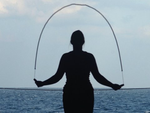 足球和篮球哪个更燃脂,篮球什么动作燃脂最快