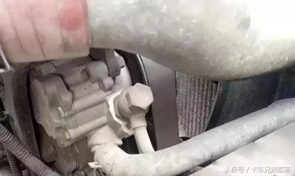 为啥货车方向盘感觉转向不精准,方向盘虚位大维修