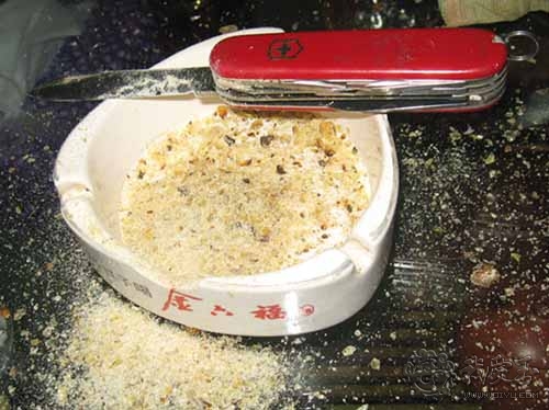 琥珀假原石的鉴别方法,琥珀蜜蜡造假材料