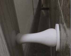 钛镁合金门防磕碰,钛合金门能装地吸吗