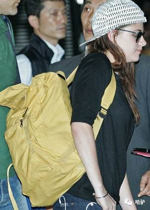 如何判断北极狐背包是不是正版,北极狐背包真假辨别