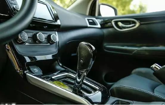 轩逸卖了多少台,经典轩逸车皮很薄吗