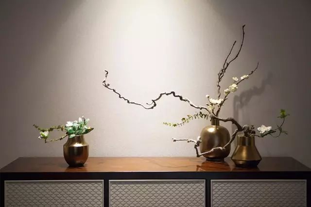 拥有后宫”佳丽三千“的设计师大叔告诉你：什么是美｜手作之美