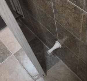 钛镁合金门防磕碰,钛合金门能装地吸吗