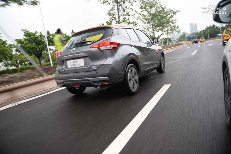 日产劲客车主用车感受,90后女司机适合驾驶车型